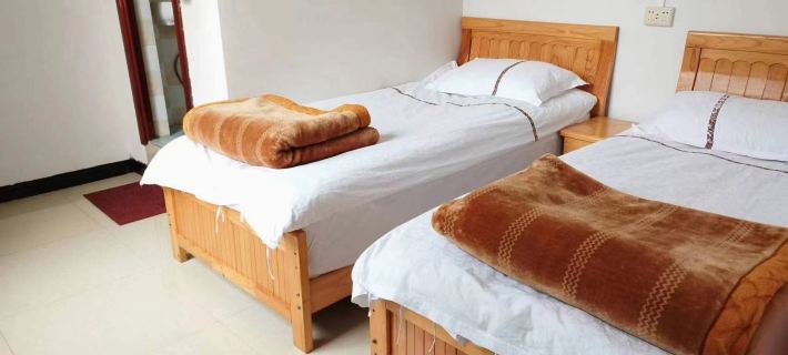 Luoping Huatian Farmhouse Hotels in Luoping County