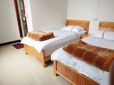 Luoping Huatian Farmhouse