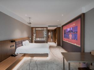 Feiman Movie E-sports Light Luxury Hotel (Huzhou City Center)