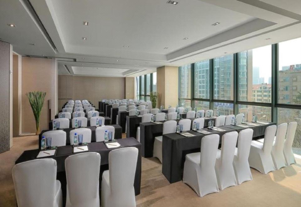 IHG vs 히말라야 호텔