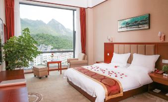Lanping Jinbi Hotel