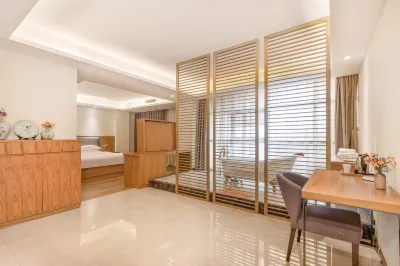 Yi Ai Hotel (Yangzhou Slender West Lake Wutinglong Toy City Branch) Hotel in zona Daming Temple