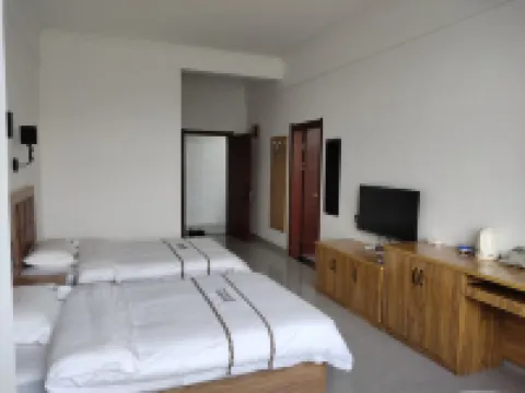 Zhadu Inn