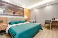 Seman Hotel (Qingdao Jinggangshan Road Subway Station)