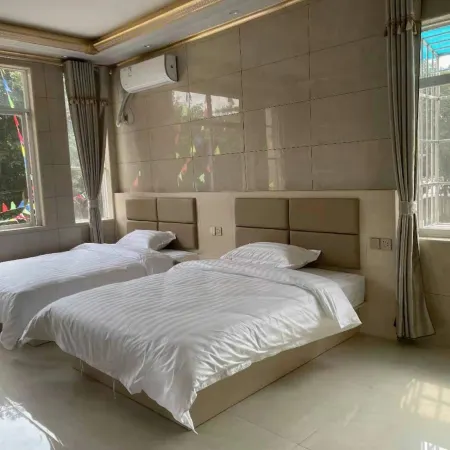 Baise Xinyi Hotel
