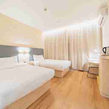HanTing Hotel (Shanghai Wujing East China Normal University) Rooms
