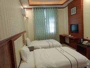 Lingao Xinle Hotel