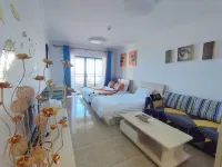 Wuchuan Dolphin Scenic Apartment