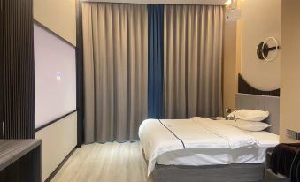 Yi Century Court E-sports Hotel