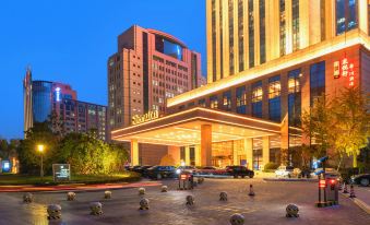 Sheraton Grand Zhengzhou Hotel