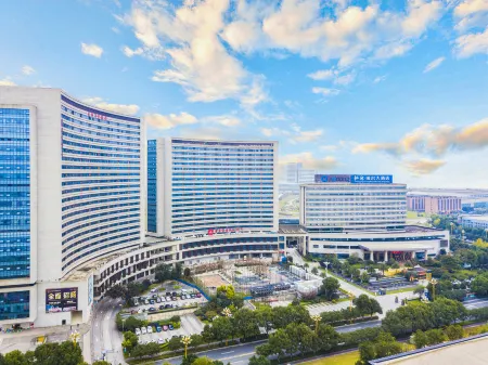 Royal Hotel (Chongqing Liangjiang)
