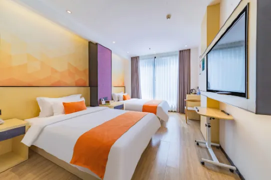 Huanyu Prestige Hotel (Lingshan People's Hospital)