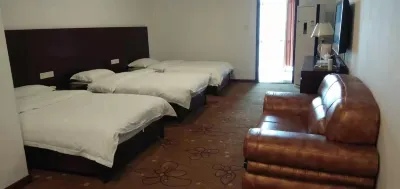 Longsong Grand Hotel Hoteller i Lukou District