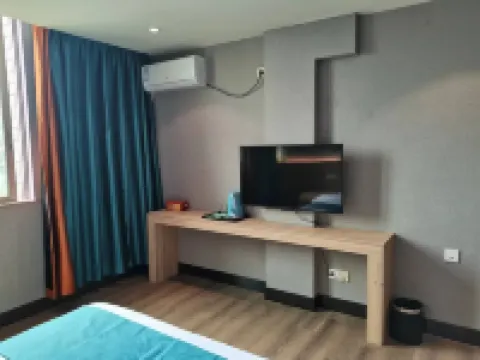 Jiangmen Dongguan Shangpin Hotel (Xinhuigangzhou Avenue)