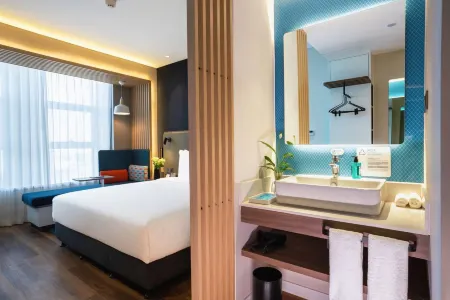Holiday Inn Express (Urumqi Railway Station)