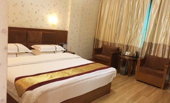 Yingjiang Huayu Hotel