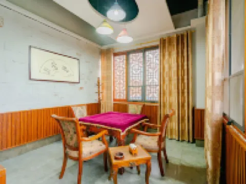 Siyuetian Boutique Hotel فنادق في داينغ