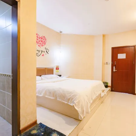 Zhecheng Lemei Fashion Hotel