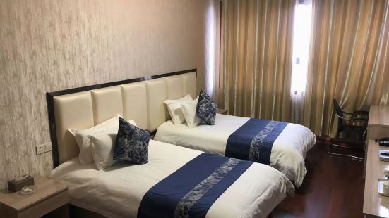 Zhangzhou Jiatai Business Hotel