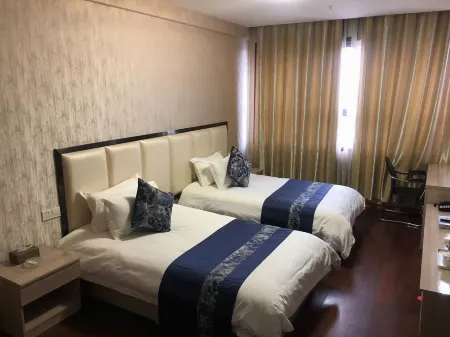 Zhangzhou Jiatai Business Hotel Отели рядом с достопримечательностью «Ginkgo Time Tunnel»