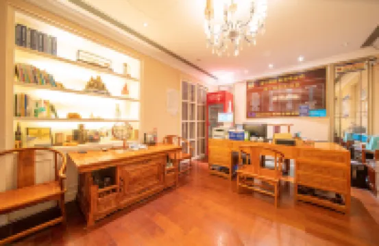 Summer Yulan Apartment