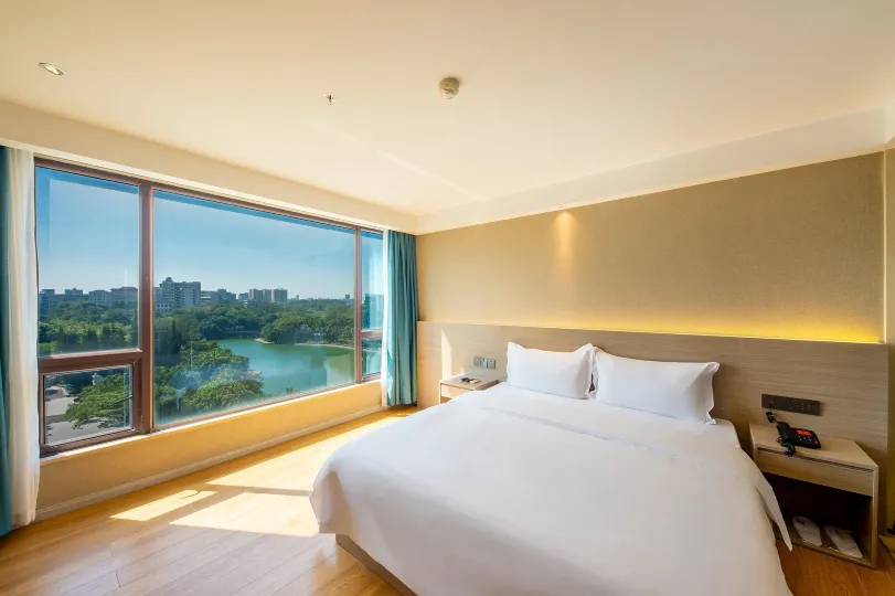 7 Days Premium Hotel (Zhanjiang Chikan Pedestrian Street Lingnan Normal University)