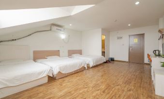 Huihaiyuan Hotel (Hongdao High Speed Rail Station Shop)