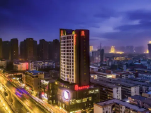 M Hotel Hotels near Zhengzhou No.1 Middle School Education Group (42 Middle School Campus)