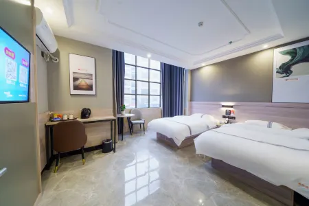 Haotai Hotel (Dongxing Port) Отели рядом с достопримечательностью «Chen Mansion»