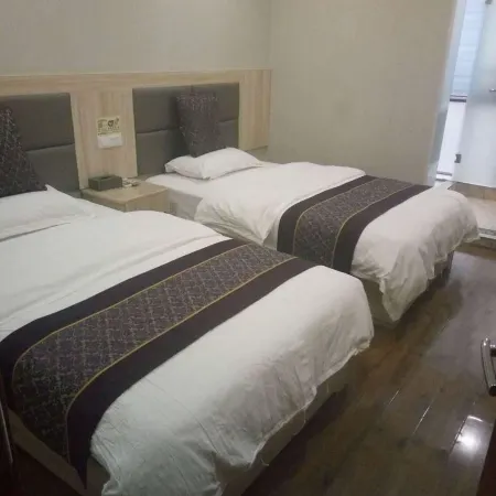 Zhushan Qingu Hotel