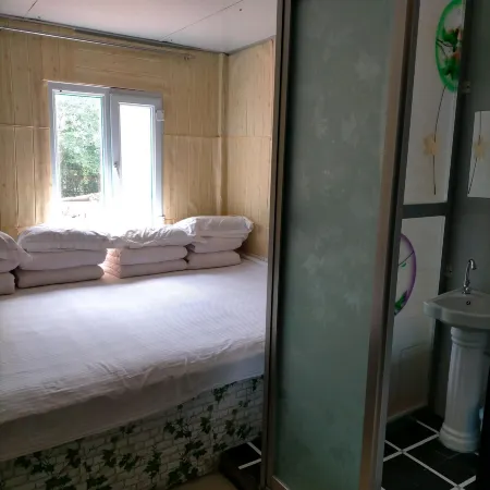 Changbaijiang Shangren Home Tucaiguan