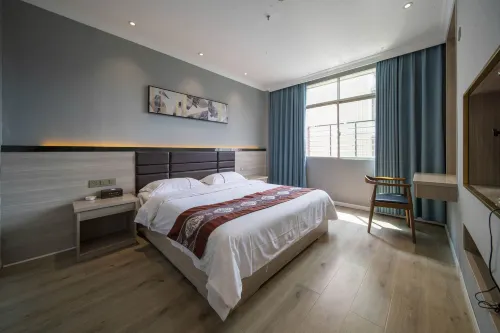 Ziqi Donglai Hotel Các khách sạn ở Nguyên Giang