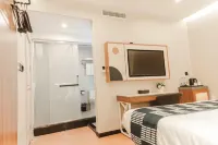 Homeinn Ease Hotel (Shiyan Wuyan Pedestrian Street Renmin North Road) Отели в г. Шиян