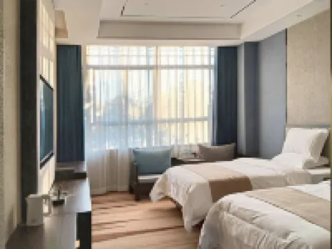 Grandmother's house and hotel Hotels in Longling