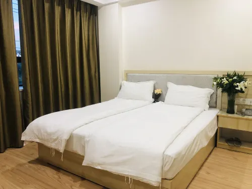 Lizi Hotel