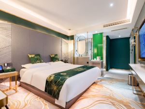 Clover  Smart hotel