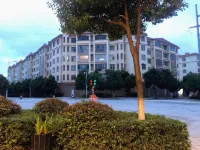 Longxin Business Hotel Hotel di Malong District