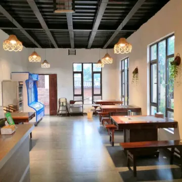 Lanyuexuan Farmstay Jiaozi Snow Mountain