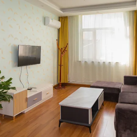 Huayi Collection Hotel (Pingding Guangyang Road Shanxi Yangquan Normal College)