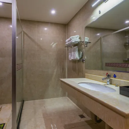 DONG SHENG INTERNATIONAL HOTEL Hotels in Xiping