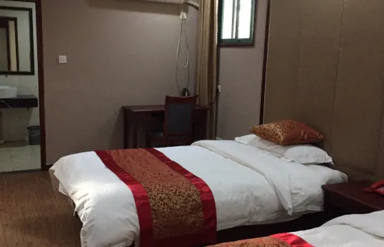 佳苑假日酒店（龍湖公園店）