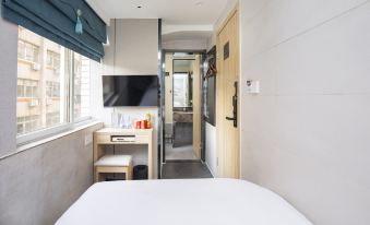 Qingmu Hotel (Nanjing Zhujiang Road Floating Bridge Subway Station)