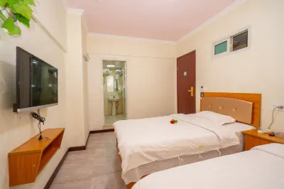Warm Hotel (Wuhan La Defense) Hotels near Hubei University of Technology