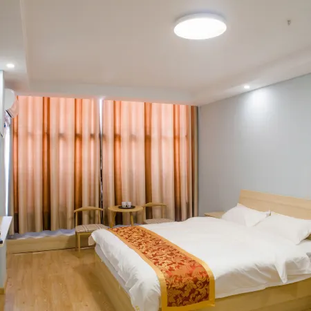 Longgong Business Hotel
