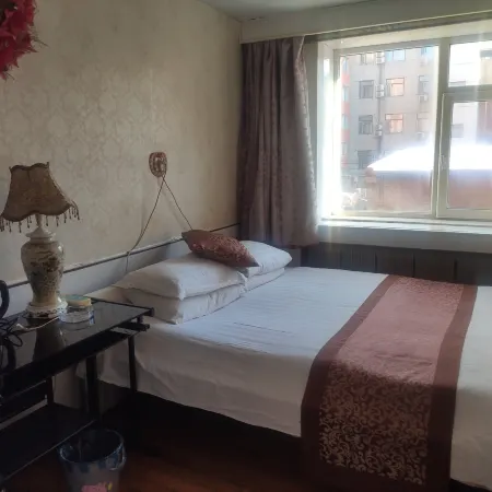 Gongzhuling Jiren Hotel