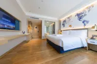 Starway Hotel (Shantou High-Speed Railway Station) Hotels in Shantou