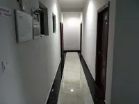 Jiangling No.1 Jinglou Hostel - غرفة مطلة على الجبل