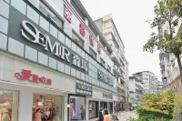 Lidu Hotel Hotels near Aizhong Square
