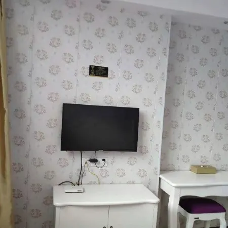 Ruijin Business Hotel