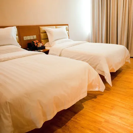 Zhongxiang Business Hotel